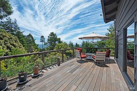 37275 Glennen Drive, Gualala, CA 95445