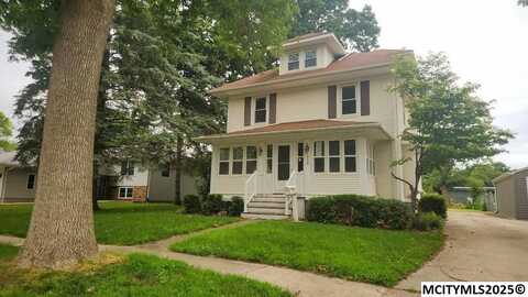619 S Harlan St, ALGONA, IA 50511
