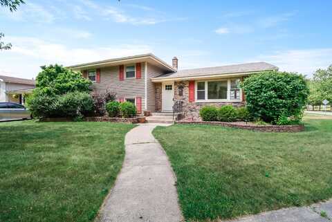 9554 Crestwood Avenue, Munster, IN 46321