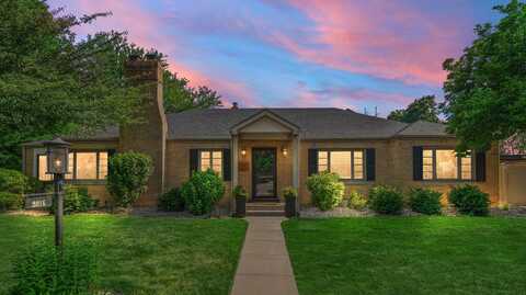 8816 Woodward Avenue, Highland, IN 46322