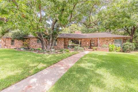 4200 Westmont Court, Fort Worth, TX 76109