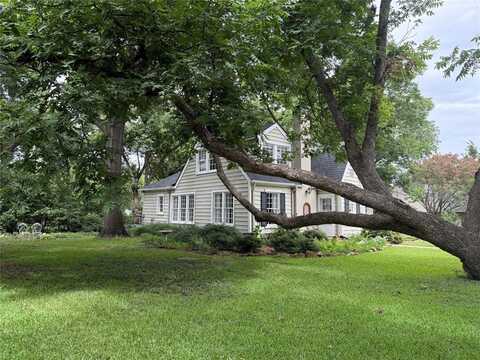 210 Elm Drive, Terrell, TX 75160