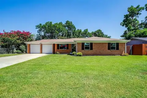 504 Woodcrest Drive, Hurst, TX 76053