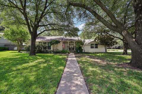 1320 Redbud Drive, Arlington, TX 76012