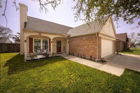 3824 Huckleberry Drive, Fort Worth, TX 76137