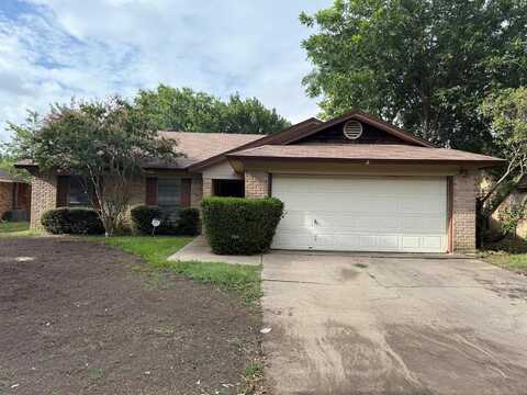 3925 Hemlock Street, Fort Worth, TX 76137