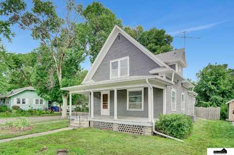 6902 BALLARD Avenue, Lincoln, NE 68507