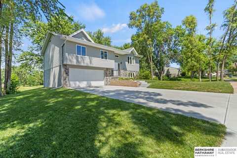 7402 S 53 Street, Bellevue, NE 68157