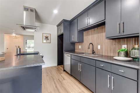 927 Warren Way, Richardson, TX 75080