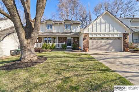 10422 Y Street, Omaha, NE 68127