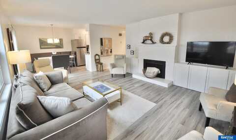 210 Lakewood Drive, Lincoln, NE 68510