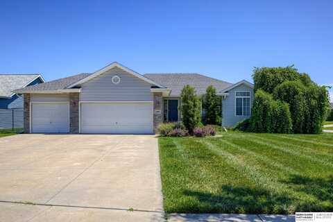 5800 Kennedy Court, Lincoln, NE 68521