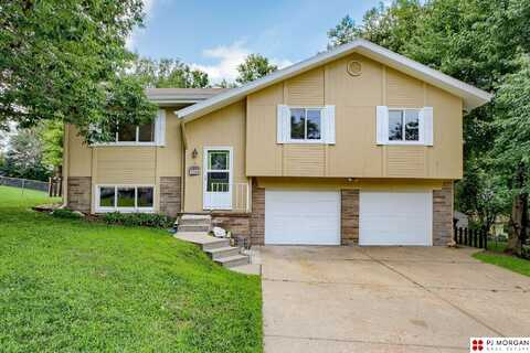 19037 Morrissey Circle, Elkhorn, NE 68022