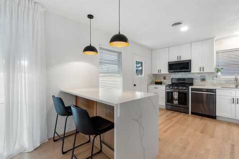 9209 Lindaro Lane, Dallas, TX 75228