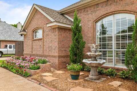 6932 Danele Court, Richland Hills, TX 76118