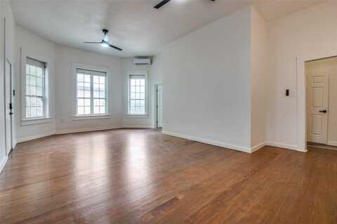 610 W 9th Street, Dallas, TX 75208
