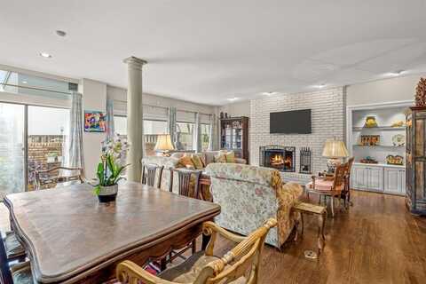 2129 Fountain Square Drive, Fort Worth, TX 76107