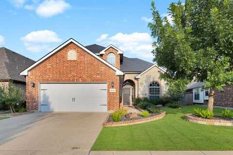 5940 Tuleys Creek Drive, Fort Worth, TX 76137