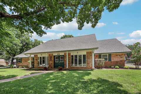 1805 Winewood Lane, Arlington, TX 76013