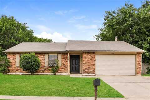 3240 Chalmette Court, Forest Hill, TX 76140