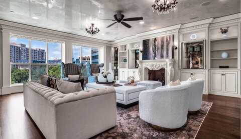 3401 Lee Parkway, Dallas, TX 75219