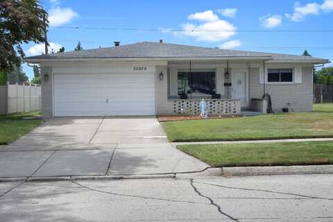 30979 Boewe Drive, Warren, MI 48092