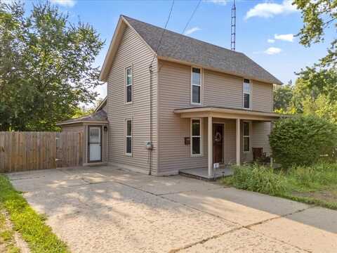 851 N Leroy Street, Fenton, MI 48430