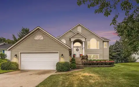 1527 Wiersma Drive, Zeeland, MI 49464