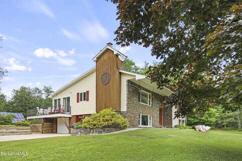 4 Birch Hill Rd, Peru, MA 01235