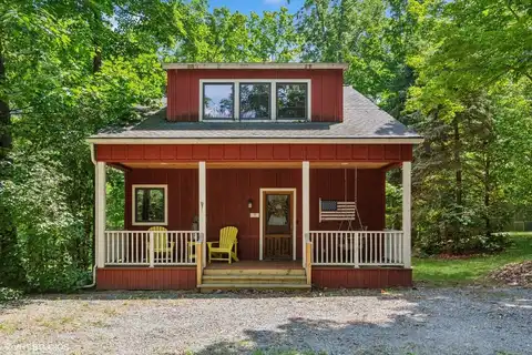 9 Orchard Lane, Buchanan, MI 49107