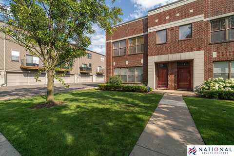 10 W Bethune Street, Detroit, MI 48202
