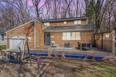 2255 Parker Drive, Wayland, MI 49348