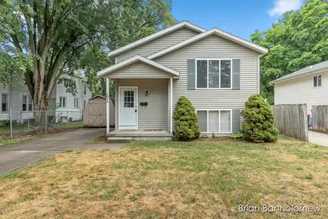 1012 sibley Drive NW, Grand Rapids, MI 49504