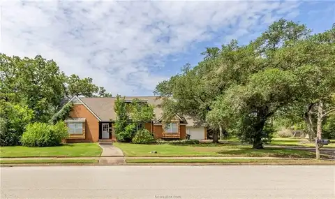 1502 Glade Street, College Station, TX 77840