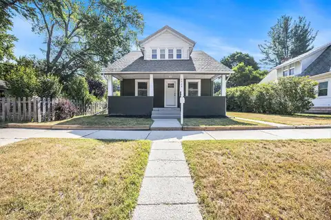 2028 Rowe Avenue NE, Grand Rapids, MI 49505
