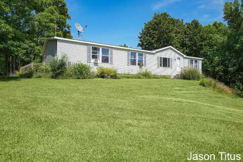 1673 Nashville Road, Hastings, MI 49058