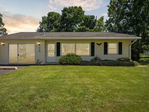 1549 Wolf Lake Road, Grass Lake, MI 49240
