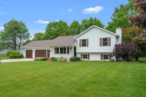 55042 W End Road, Three Rivers, MI 49093