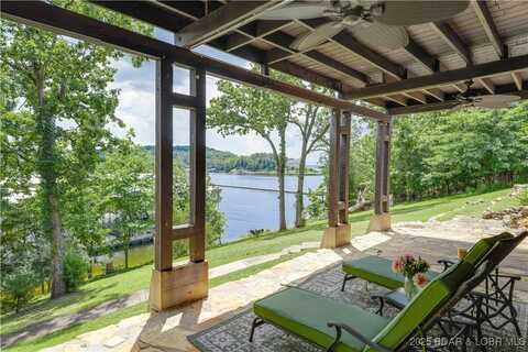 92 Arrowhead Beach Road, Lake Ozark, MO 65049