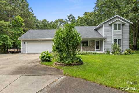 2580 Lakewood Road, Whitehall, MI 49461
