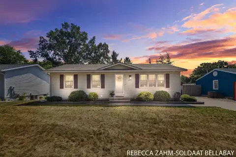 3520 Auburn Avenue NE, Grand Rapids, MI 49525