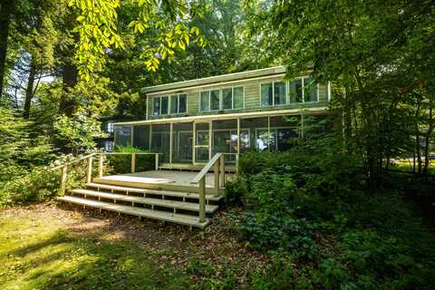 77156 Marwood Drive, South Haven, MI 49090