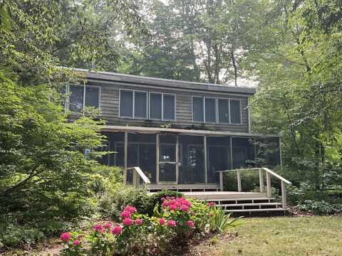 77156 Marwood Drive, South Haven, MI 49090