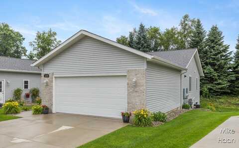 1226 Silver Ridge Court, Greenville, MI 48838