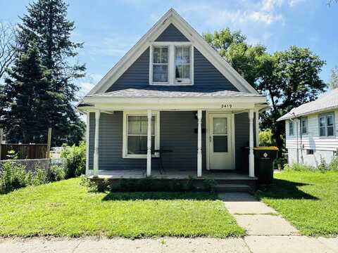 2419 S Cedar St, Sioux City, IA 51106
