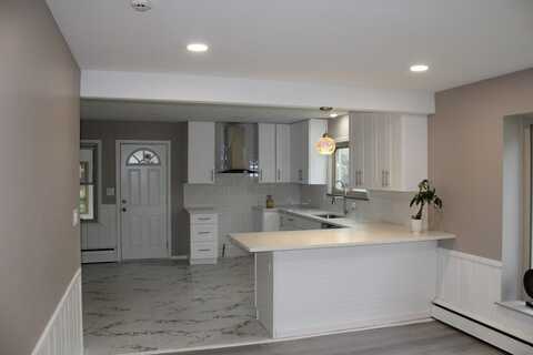 2906 Syracuse Street, Dearborn, MI 48124