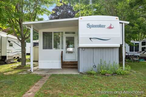 10020 N Musson Road, Six Lakes, MI 48886