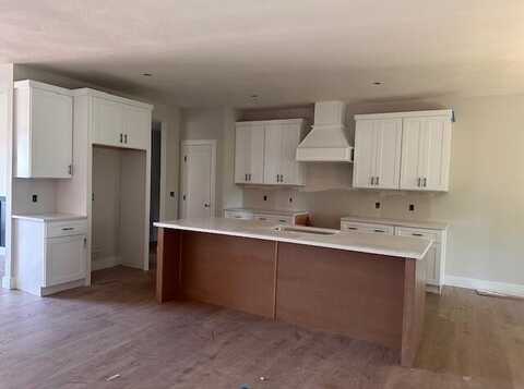 5555 E Wild Horse Drive, Springfield, MO 65802