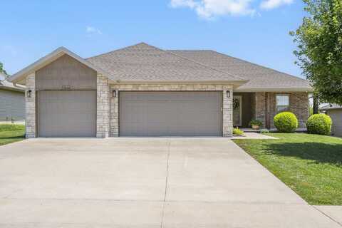 1950 S Trinidad Drive, Ozark, MO 65721