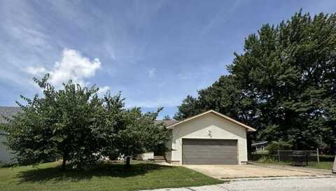 2201 S 18th Avenue, Ozark, MO 65721